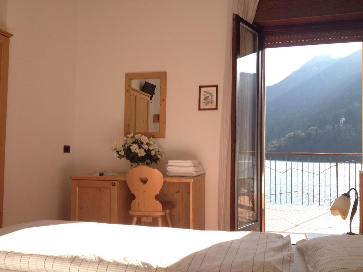 Albergo Mezzolago Exterior photo