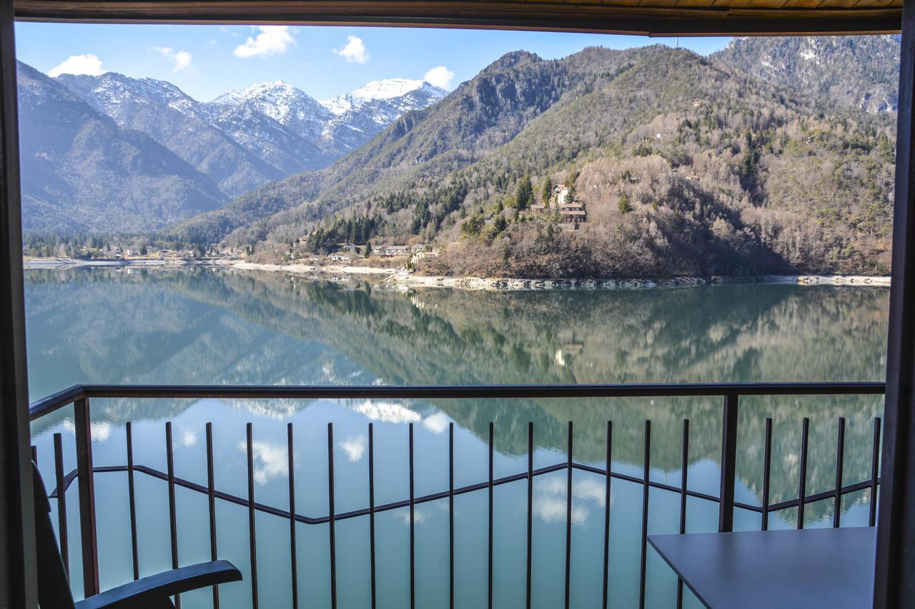 Albergo Mezzolago Exterior photo