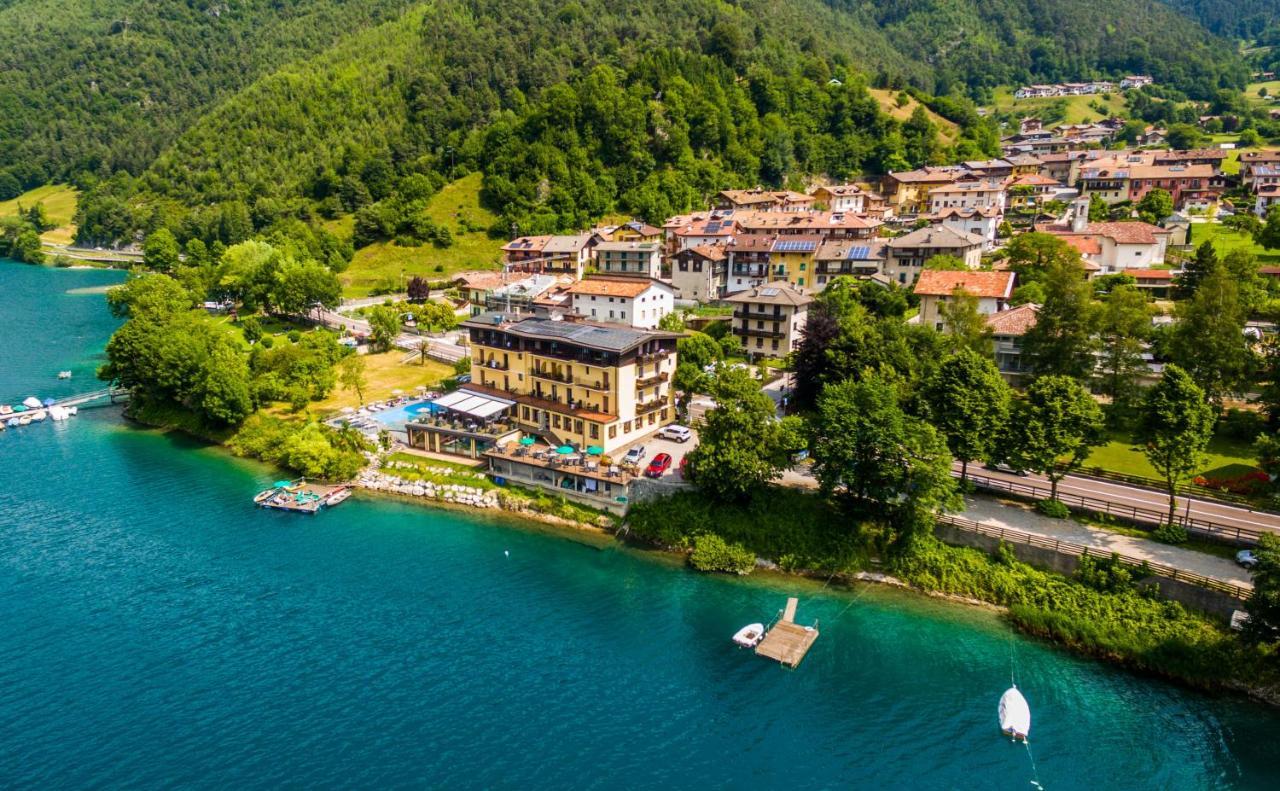Albergo Mezzolago Exterior photo